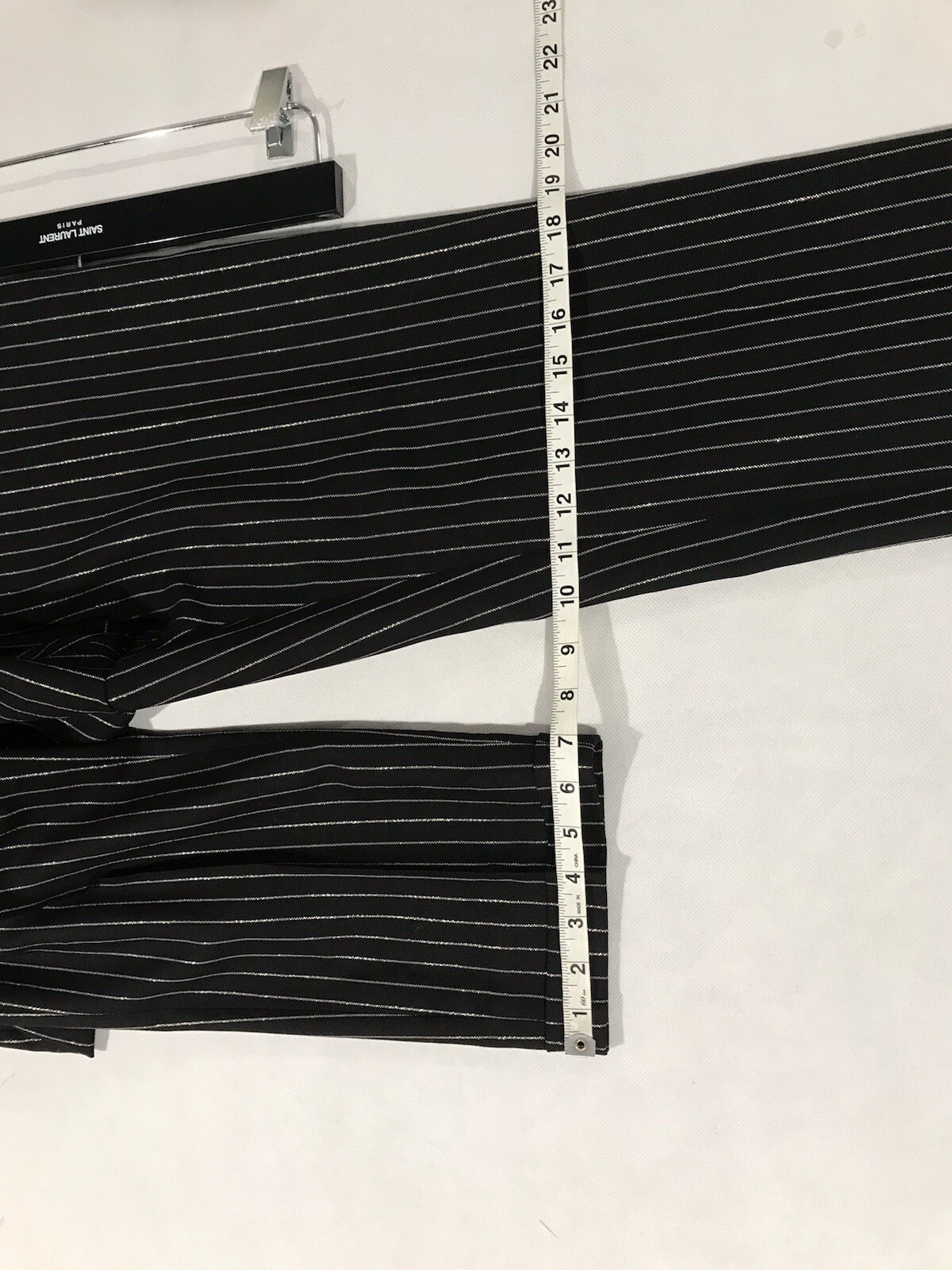 Pantaloni da uomo Saint Laurent a righe oro taglio stivali. 50 34. $1190