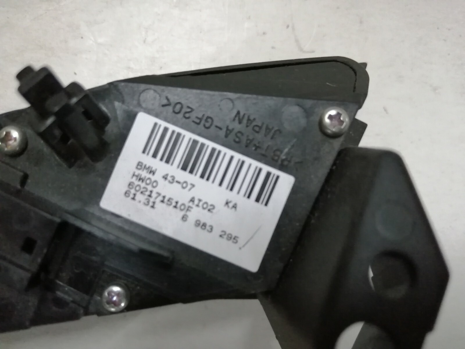 04-10 BMW E60 5-series Steering Wheel Multi Function Buttons OEM