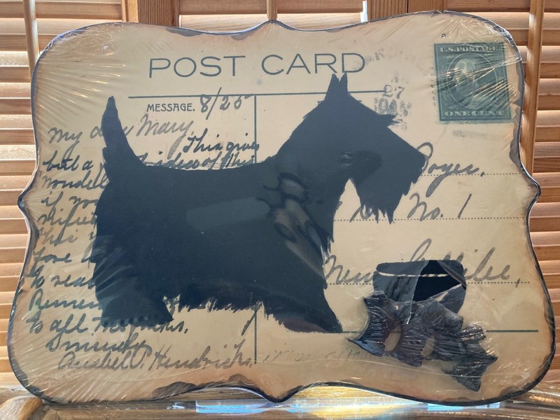 Fun Metal Magnetic Board w/Four Scottie Dog Magnets