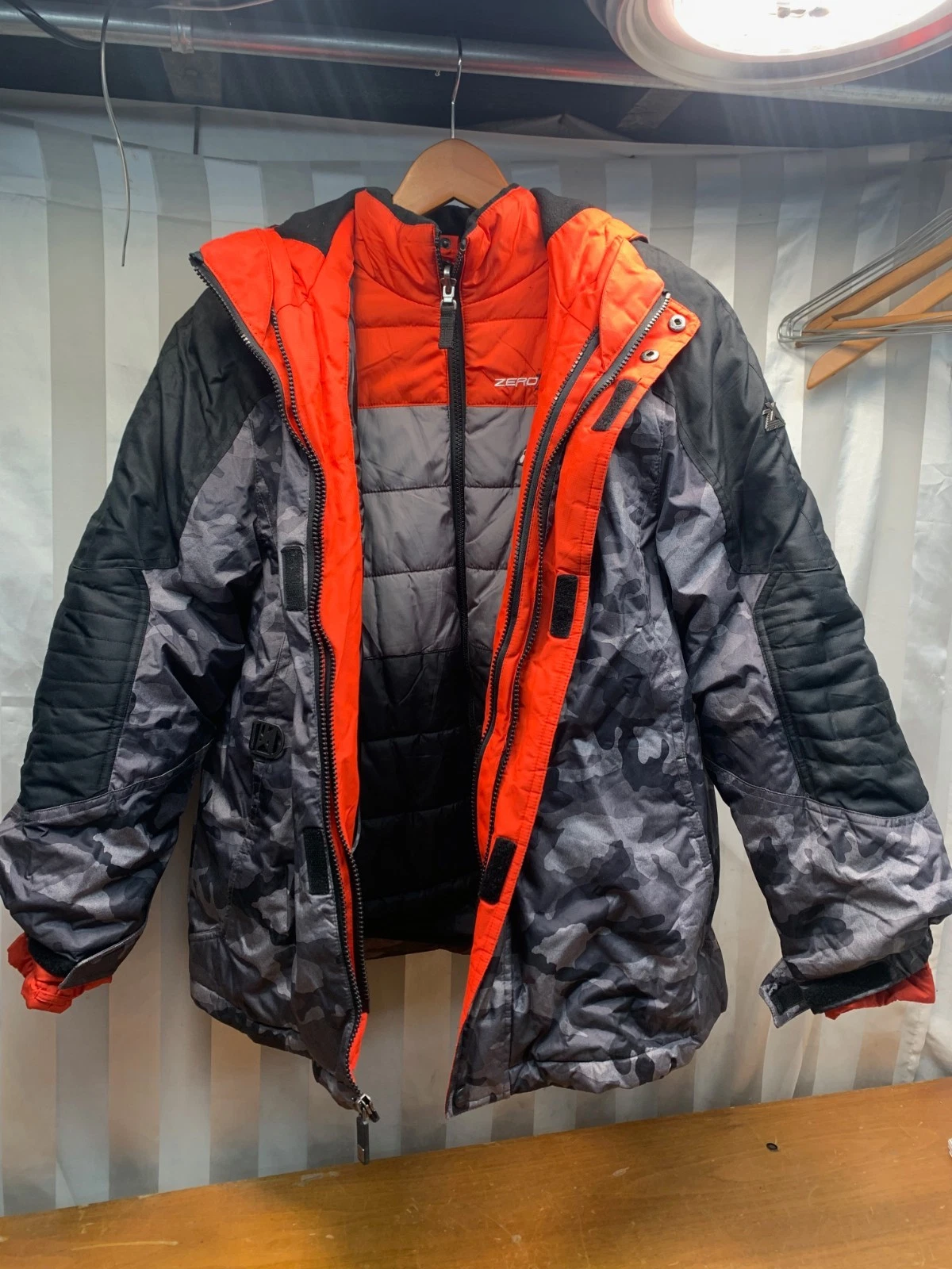 ZeroXposure 2 Piece Black Camo Winter Puffer Jacket Size L (14-16)