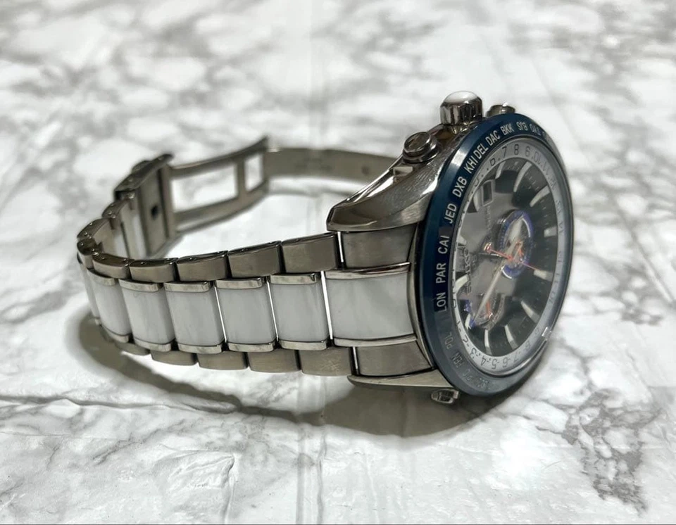 Reloj Seiko Astron SBXA029 7X52-0AJ0 Limited Titanio Cerámica 2013 Usado Foto 3 de 4