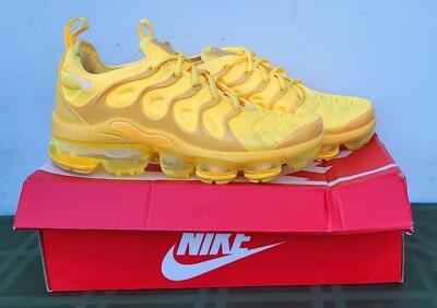 vapormax plus yolk yellow