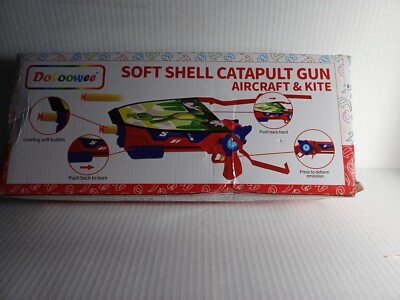 Aircraft and Kite Catapult Launcher Doloowee Soft Shell w Aircrafts Kite Shells