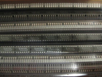 10x 74HCU04AP Hex Inverter - Toshiba Semiconductor 74HCU04