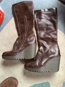 fly boots size 6
