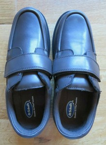 scholl walking shoes