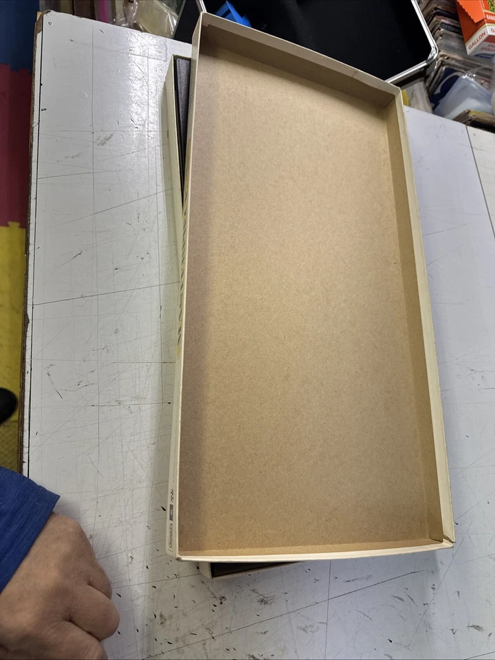 Juego de mesa de subasta de arte Obra maestra 1970 vintage Parker Brothers en muy buen estado se ve 100%??? Foto 3 de 4