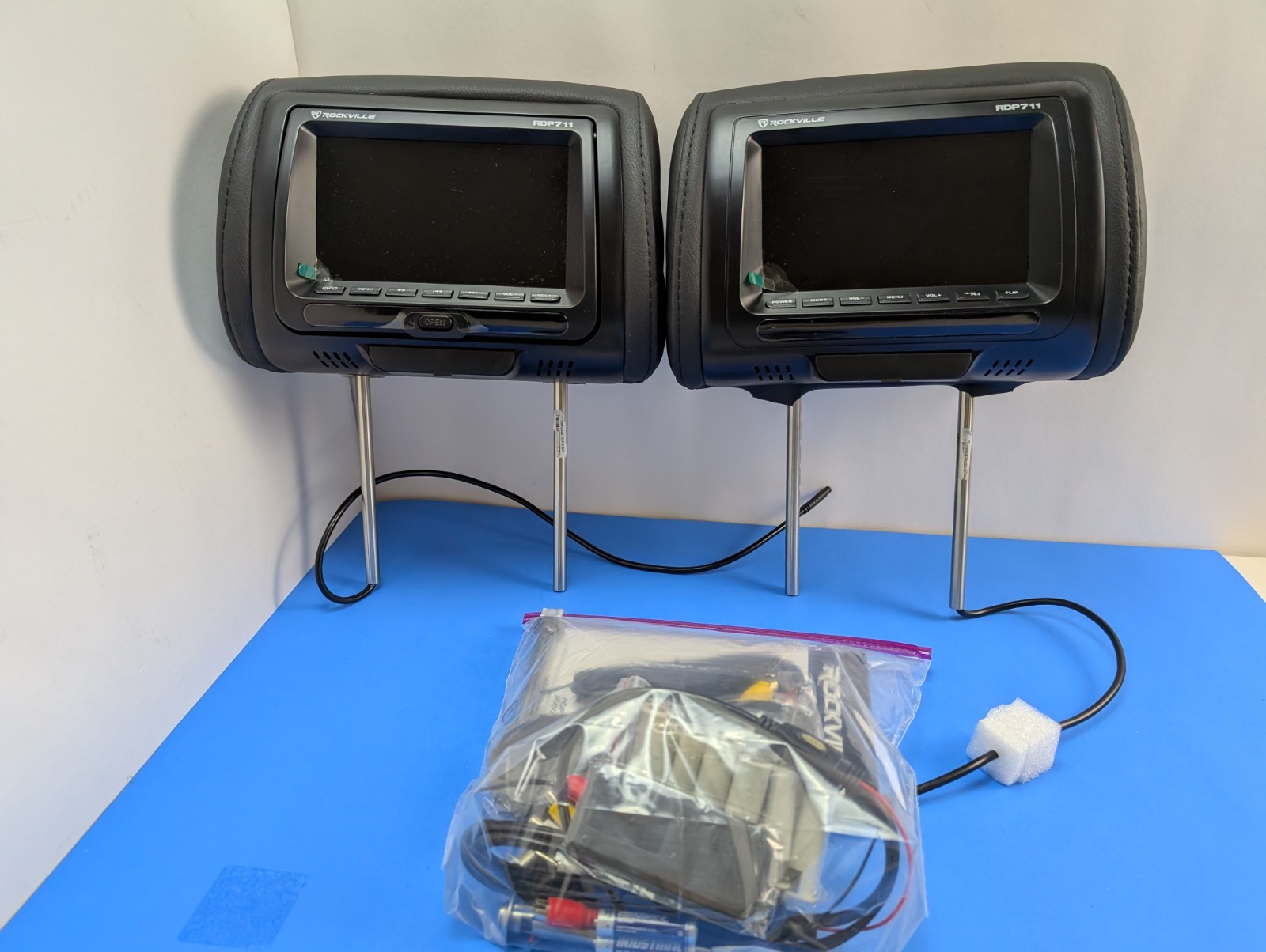 Rockville RDP711 TV 7" Headrest Video Entertainment System D