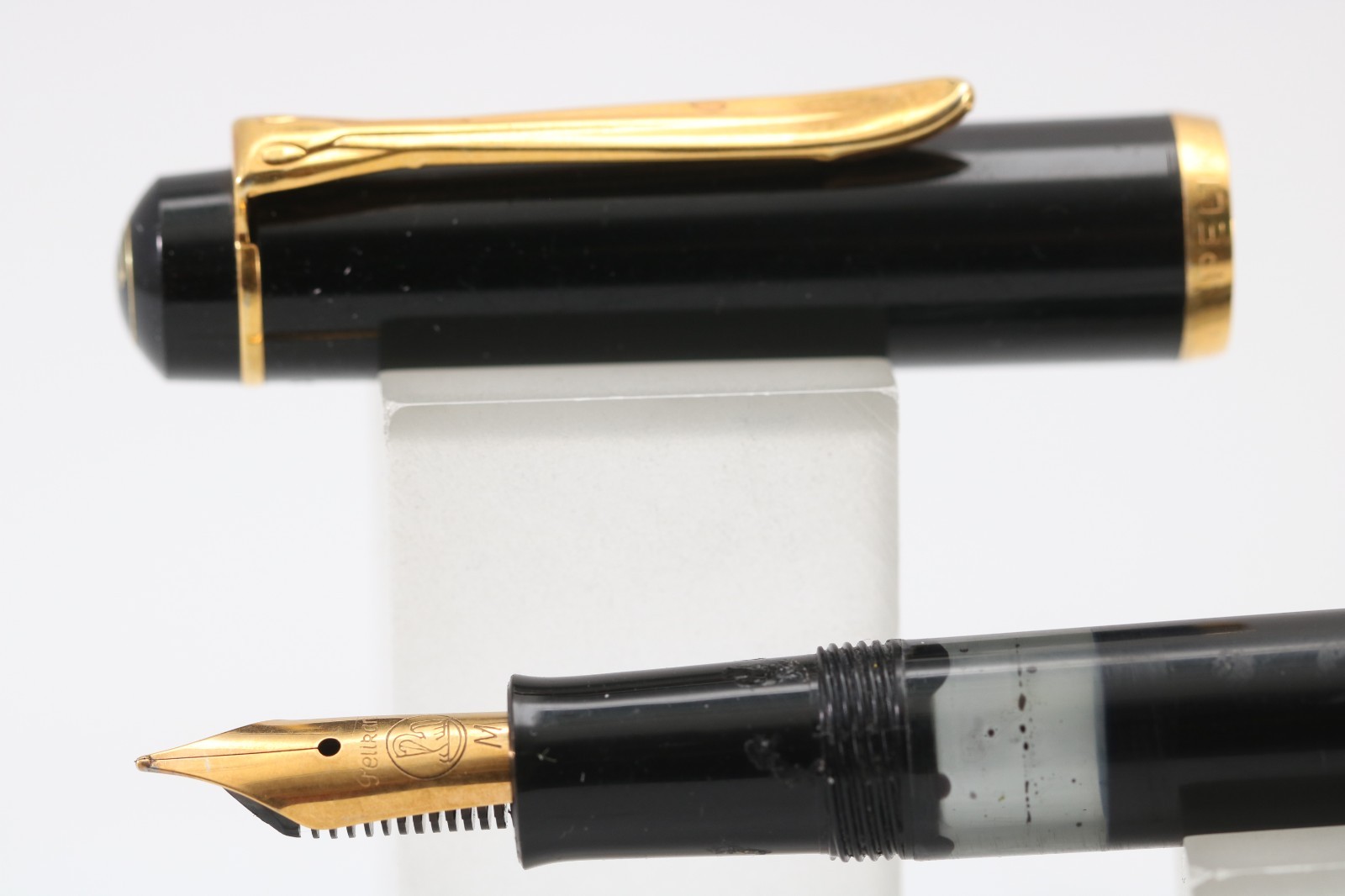 Vintage Pelikan M150 Black Medium Fountain Pen, GT