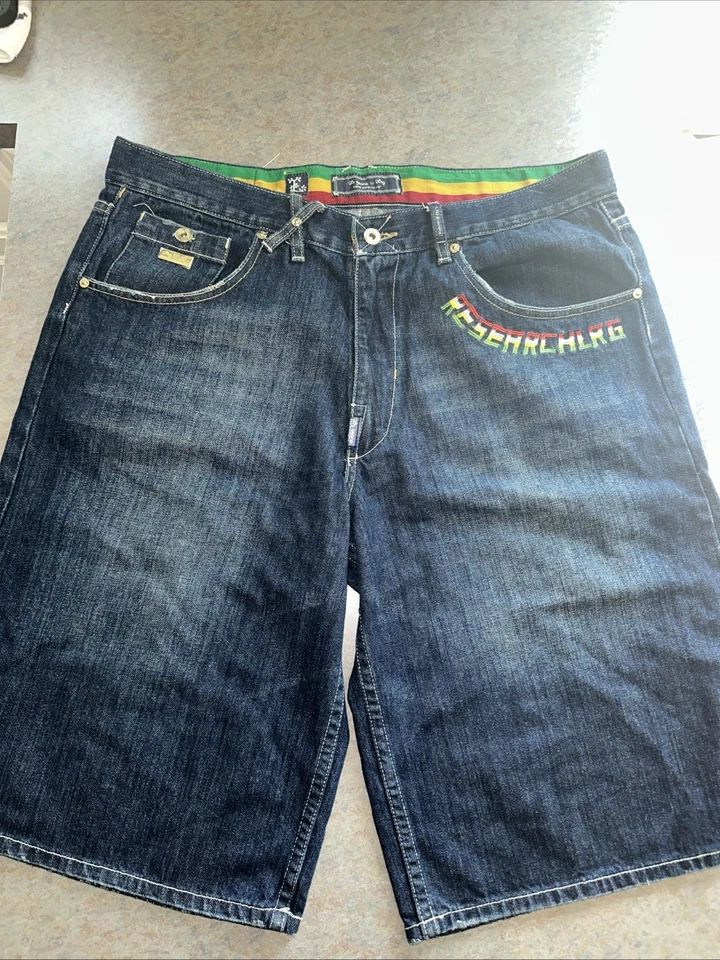 Vintage LRG Jeans Shorts Baggy Skater Rasta Embroidered Make Jeans Not War 38 - Image 2 of 4