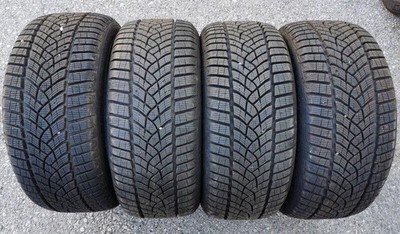 4 x 215/45R16 90V Winterreifen Goodyear Ultra Grip 8 Performance 8mm 2018