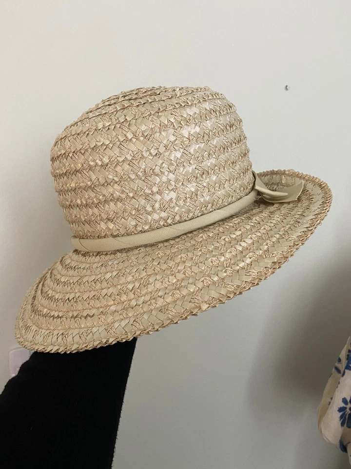 60s Vintage Taupe Straw Hat Wide Brim Sun Bonnet SZ 6 Made In USA - Image 3 of 4
