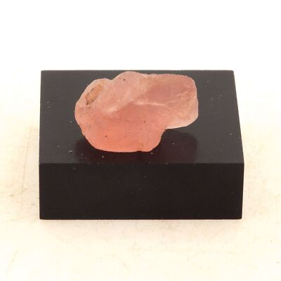 Fluorit Rose. 18,96 ct. Mont Blanc Massiv, Frankreich.