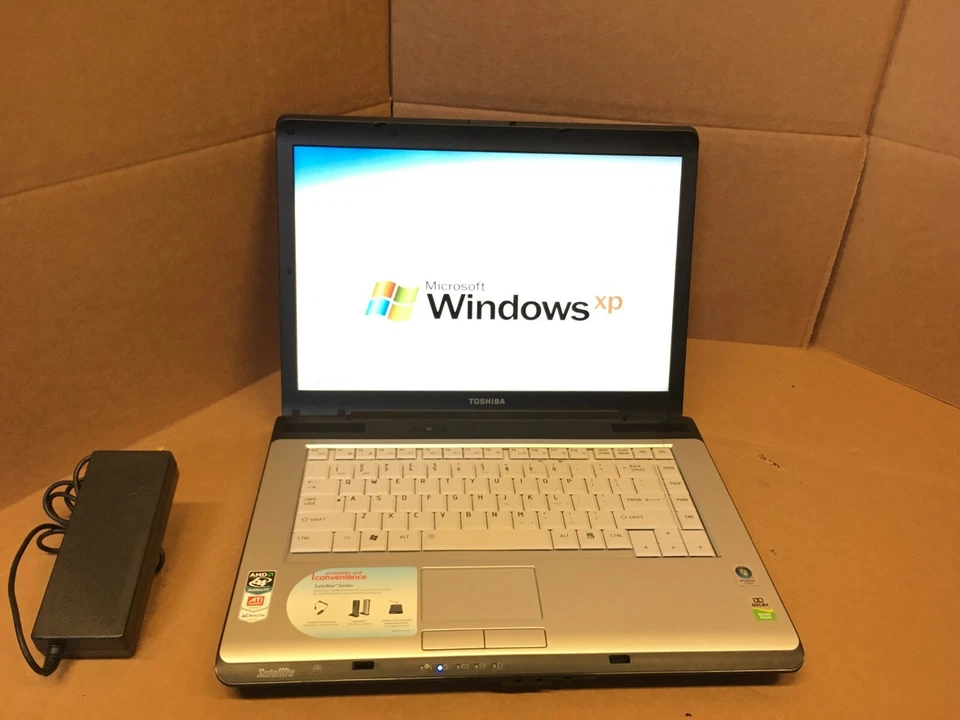 TOSHIBA SATELLITE A215 AMD ATHLON 64 X2 1,90 GHz 2 GB RAM 320 GB HDD XP PRO ATI Foto 2 de 4