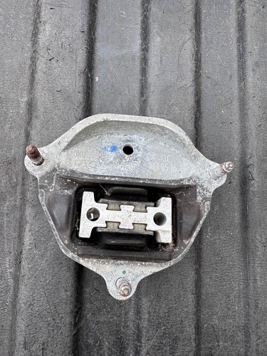 AUDI A4 A5 Getriebehalter 2016