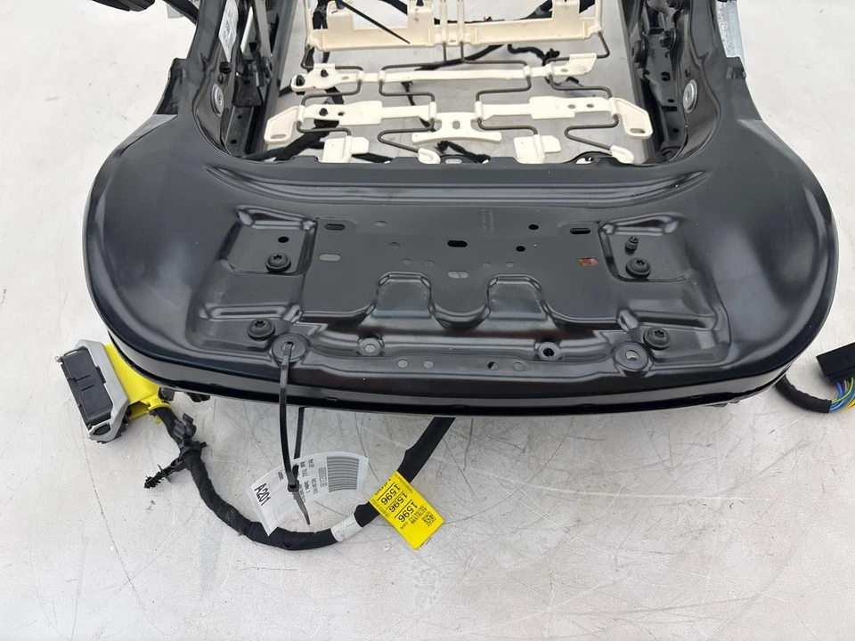 Marco de oruga asiento delantero izquierdo Chevrolet Trailblazer 2021-2025 OEM Foto 3 de 4