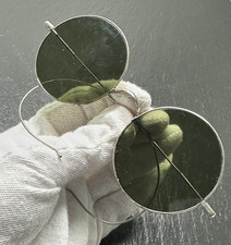 ANTIQUE SILVER TONE ROUND RIM OLIVE TONE LENS SUNGLASSES M657