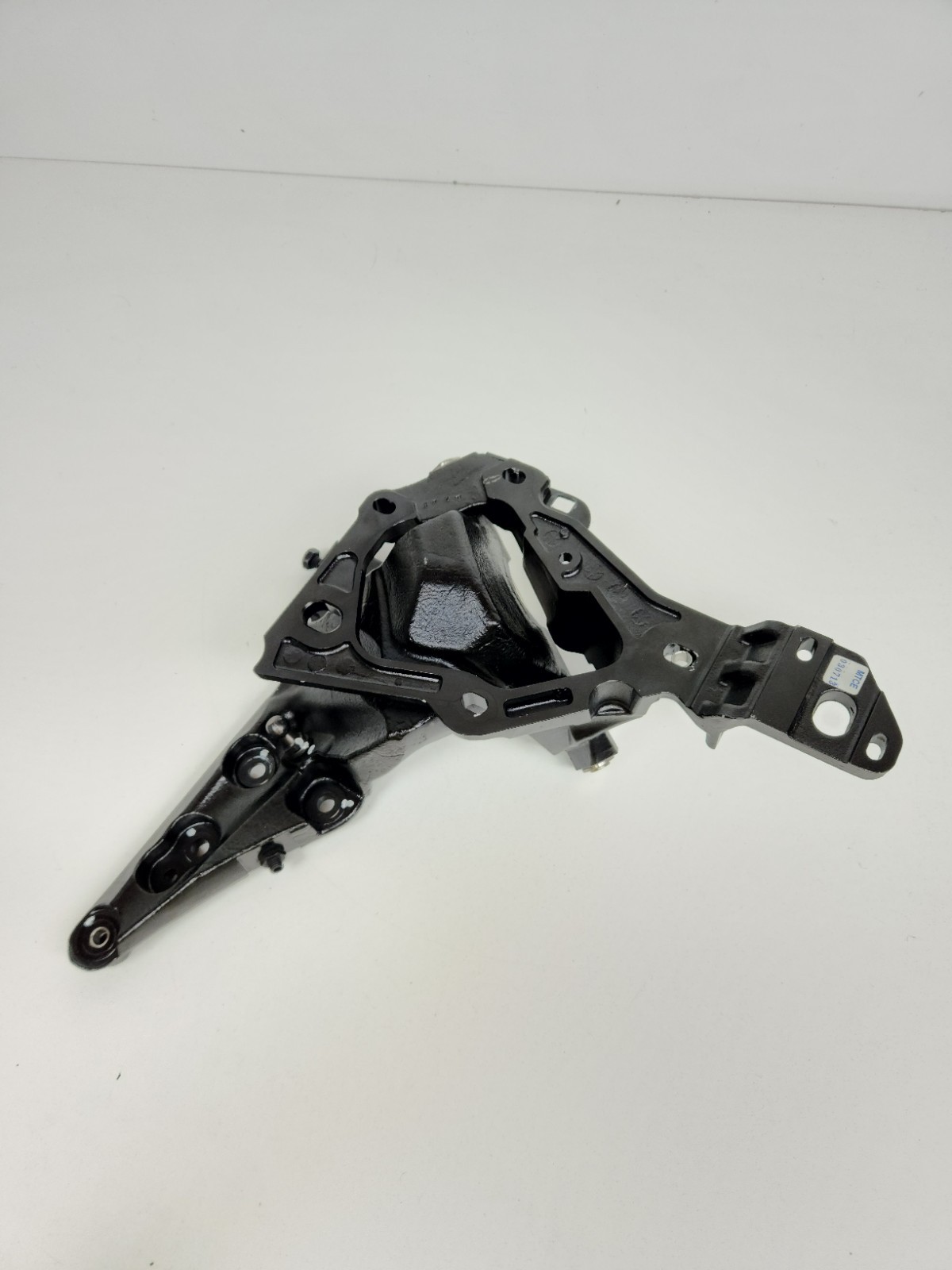 2015-2016 MCLAREN 650S SPIDER FRONT LEFT DRIVER SIDE DOOR HINGE BRACKET MOUNT 