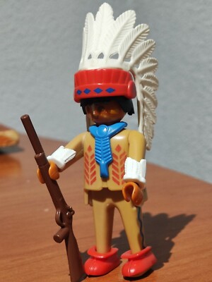 Figurine PLAYMOBIL Western Chef Indien - Homme Vêtements Beige Collier Jaune - Numéro 3395 - Occasion