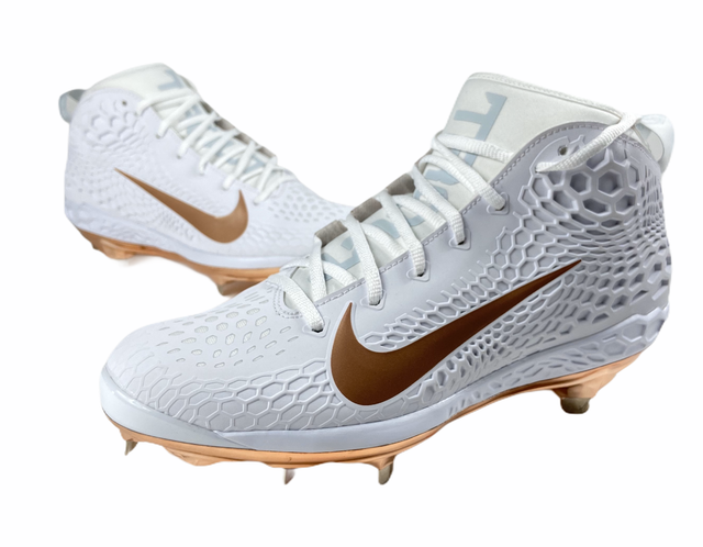 baseball cleats 10.5