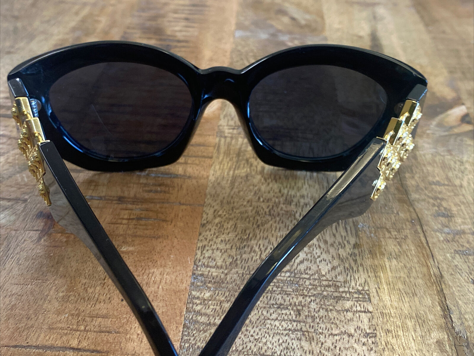 used vintage versace sunglasses *mint* - image 15