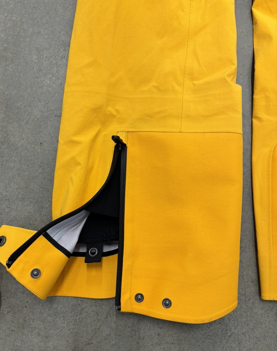 The North Face Summit Series ビブパンツイエロー The North Face Summit Series ビブパンツイエロー ウィンター