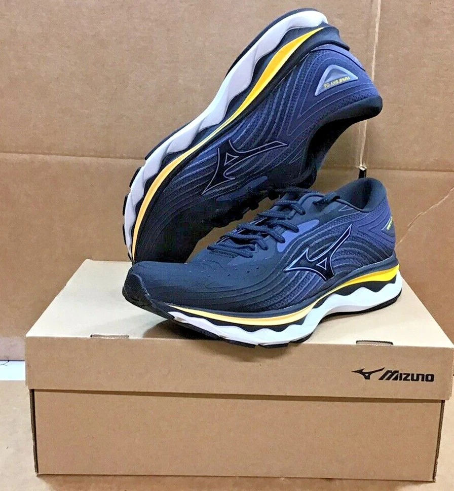 Mizuno Men's Wave Sky 6 Black/Tradewind Wide Running Shoes