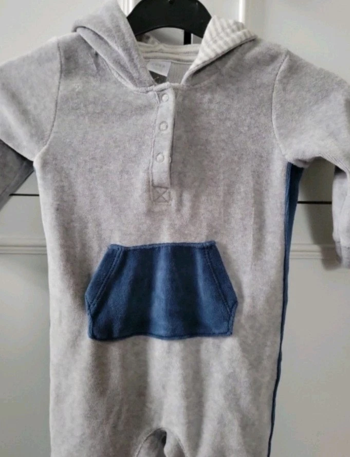 Mameluco con capucha Nordstrom bebé niño talla 6 meses sensación terciopelo Foto 2 de 4