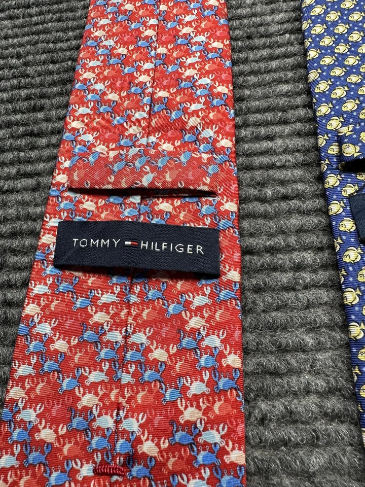 Lote de 2 corbatas Tommy Hilfiger para hombre cangrejos rojos peces azules 100 % seda Foto 4 de 4