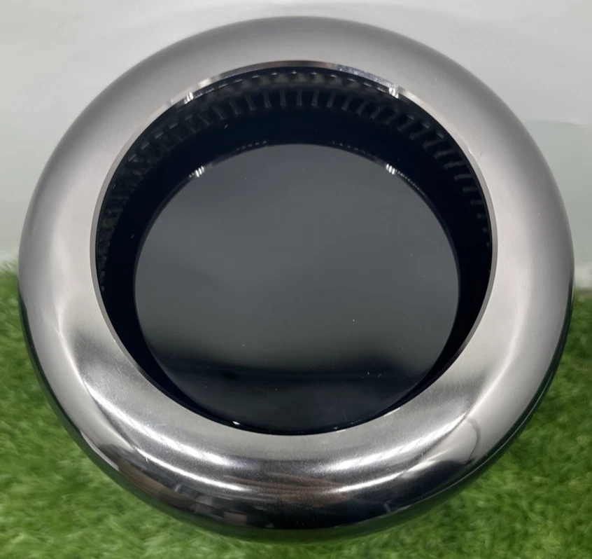 Apple Mac Pro A1481(2013) Xeon 8-Core@ 3.0GHz 64GB RAM 1TB SSD FirePro D700 X2 - Image 3 of 4