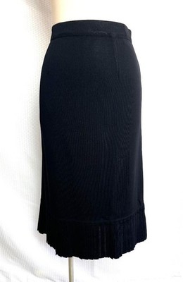 MISOOK Size XS Black Micro Pleat Hem Midi Length Acrylic Knit Skirt XS