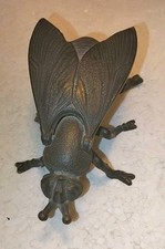 posacenere vintage in metallo massiccio lungo 12 cm tipo mosca apribile anni ’50