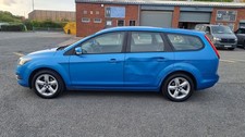 FORD FOCUS 1.6 ZETEC 100 PETROL ESTATE BLUE 2009
