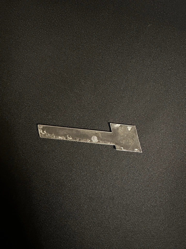 AUDI A6 C7 2012-2018 - emblema/insignia de guardabarros (supercargador) 4F0853601A  Foto 2 de 2