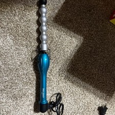 Bed Head Curling Iron Wand Rock N Roller with stand UT3018ZP Swivel Cord