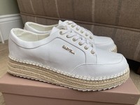 NEW WHITE CARVELA CATCH TRAINERS, UK 8/41