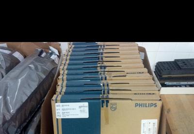 LOT OF 2,500 PCS TSA5515-T 1.3 GHz bi-directional I2C-bus controlled synthesizer