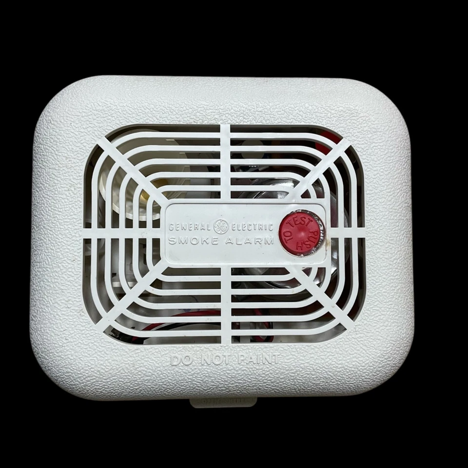 Alarme de fumaça vintage retrô década de 1970 General Electric 8201-401 testado funciona - Imagem 2 de 4