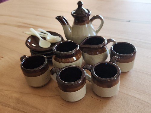 Vintage Stoneware Brown Teapot, Creamer, Sugar, 4 Cups, Saucers,+ Spoons Tea Set - Picture 4 of 5