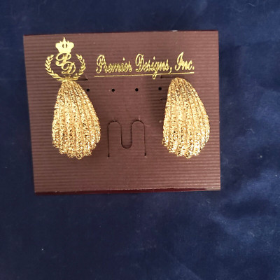 Premier Designs Inc Jewelry 3816 DYNAMITE HALF HOOP SHELL-LIKE GOLDTONE EARRINGS