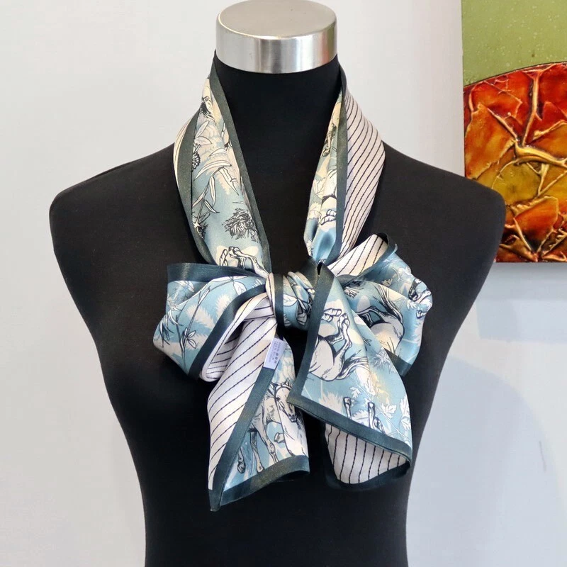 Bufanda oblonga cuello doble capa estampado caballos chal seda morera 100 % azul 145 cm Foto 2 de 4