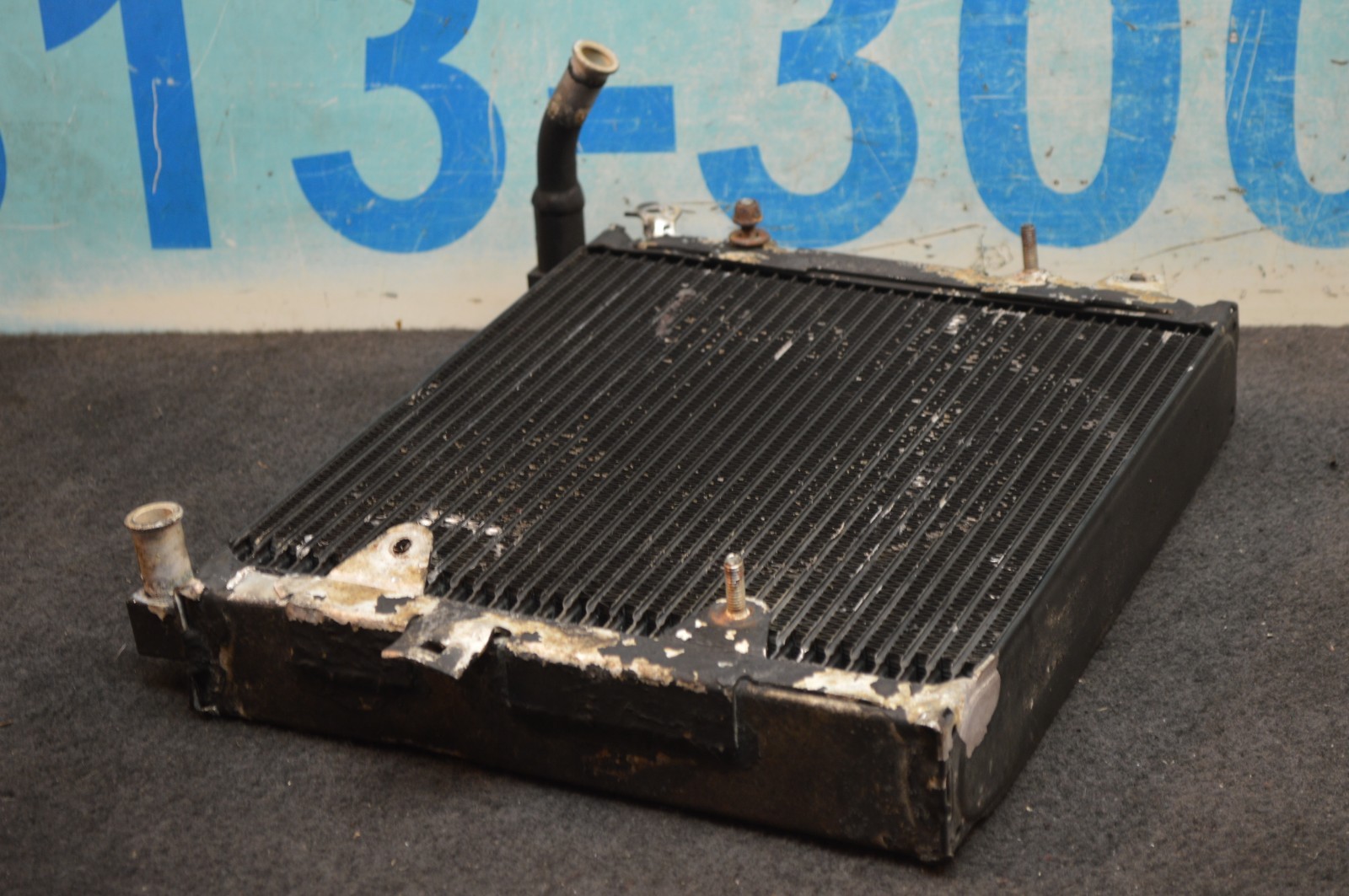 05-09 BENTLEY ARNAGE TURBO 6.75L V8 RIGHT SIDE ENGINE MOTOR OIL COOLER ASSEMBLY