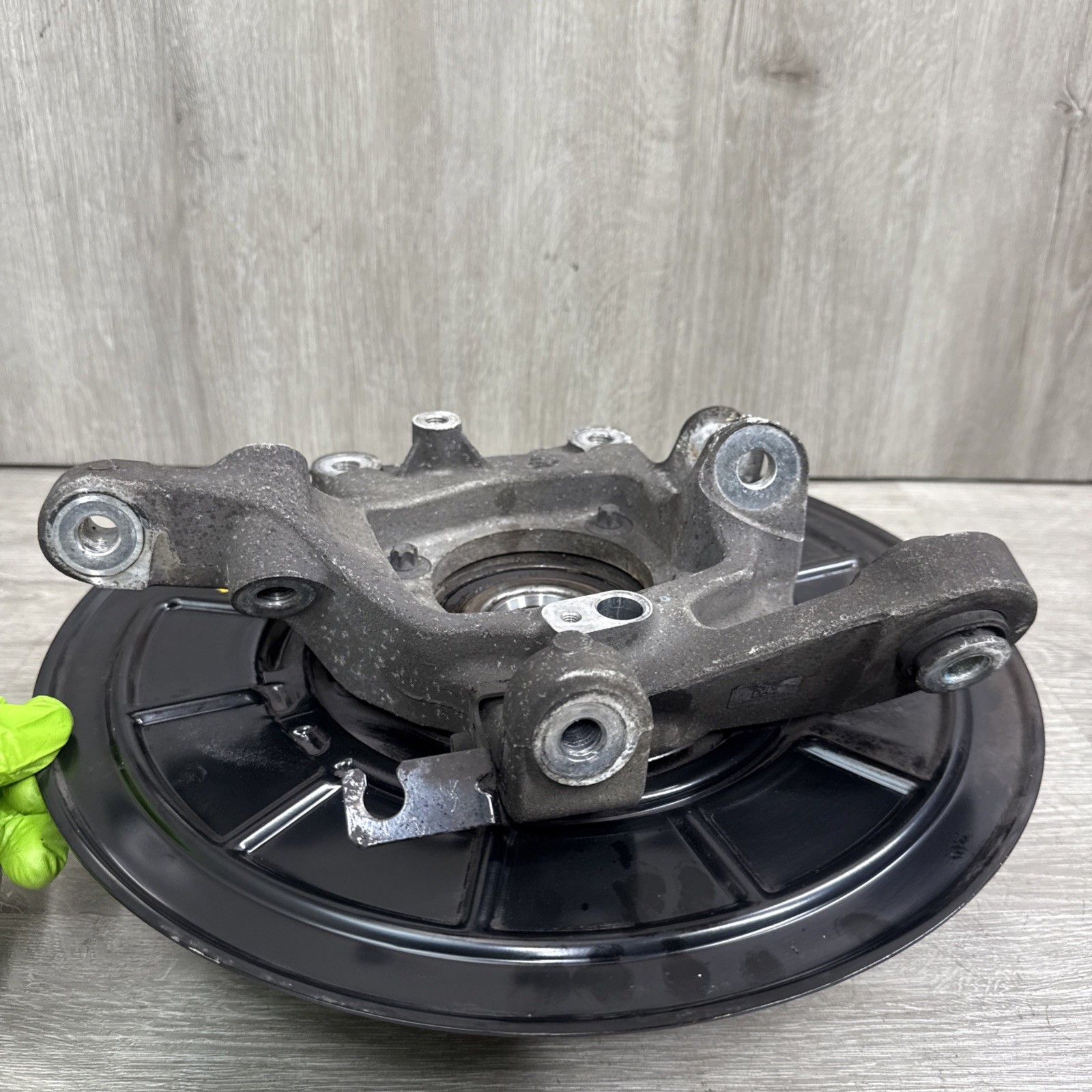 ✅14-17 Maserati Quattroporte S Rear Left Driver Side Spindle Knuckle Hub Bearing