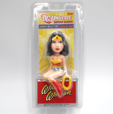 Funko DC Universe Wonder Woman Computer Sitter Bobble Head NEW