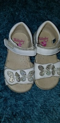 Pablosky Size 6.5 (23) Girls Butterfly Sandals White Leather Hook And Loop Ankle