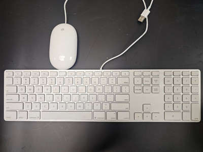 Apple Wired USB Keyboard & Mouse Bundle White QWERTY Plug & Play A1152 A1243
