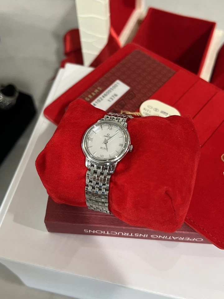 Omega De Ville Prestige White Shell Mop 424.10.24.60.05.001 Women's Quartz Watch - Image 2 of 4