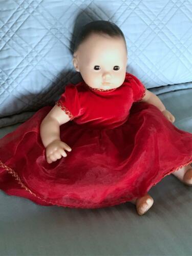 American Girl 15" Bitty Baby Doll ~ Light Skin ~ Brown Hair & Eyes ~ Red Dress - Afbeelding 1 van 7