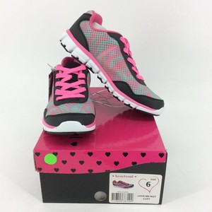 sports shoes for women near me