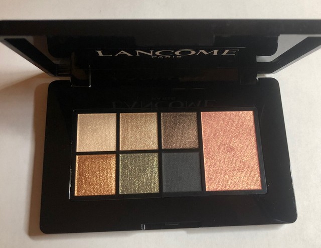 eyeshadow plus blush on